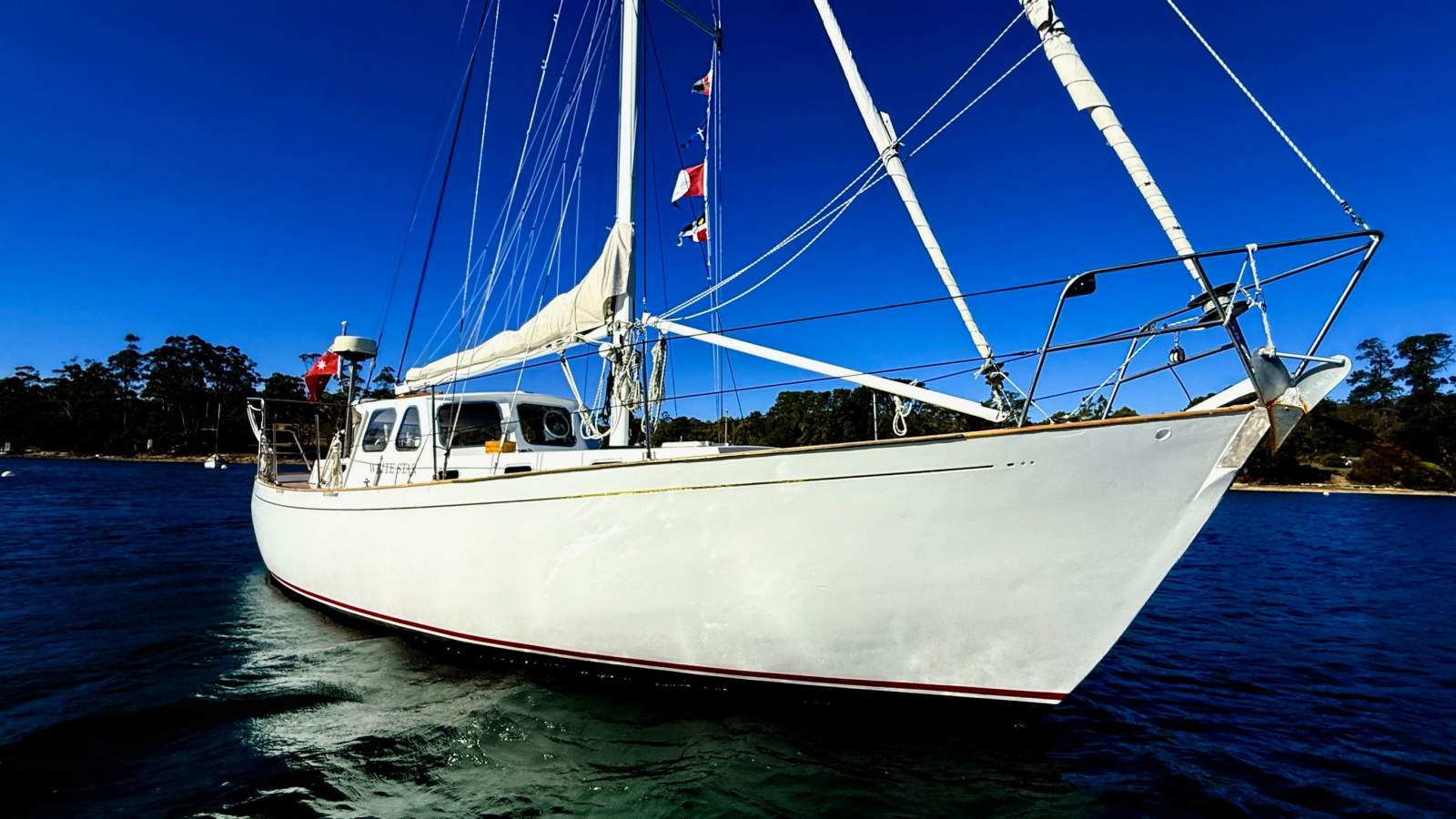 Max Creese Huon Pine 39 Pilothouse Cutter White Star &ndash; The Quintessential Tasmanian Yacht