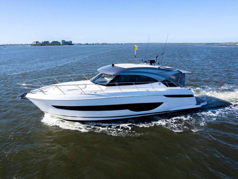 Riviera 4600 Sport Yacht Platinum Edition
