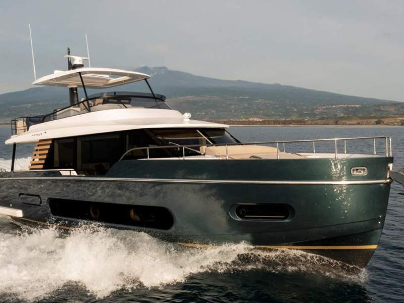Azimut Magellano 60 Just Delivered | Urgent Sale