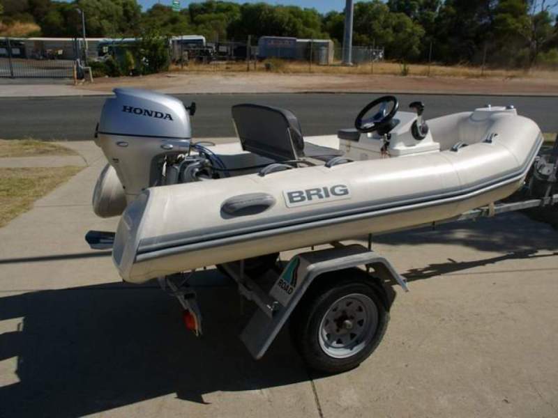 Brig Falcon 330T 2019 model Honda 4 stroke on trailer