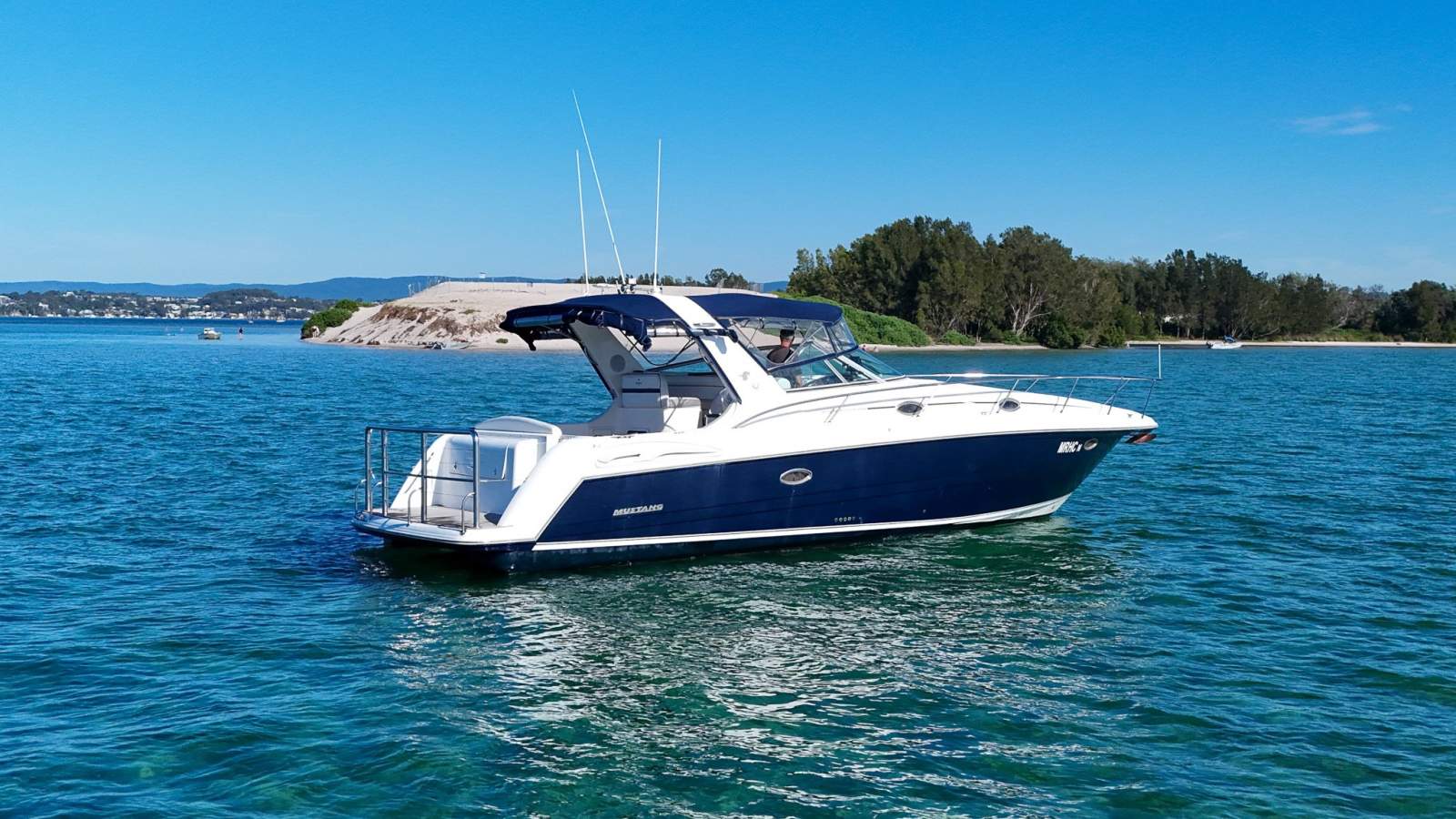 Mustang 3800 Sportscruiser