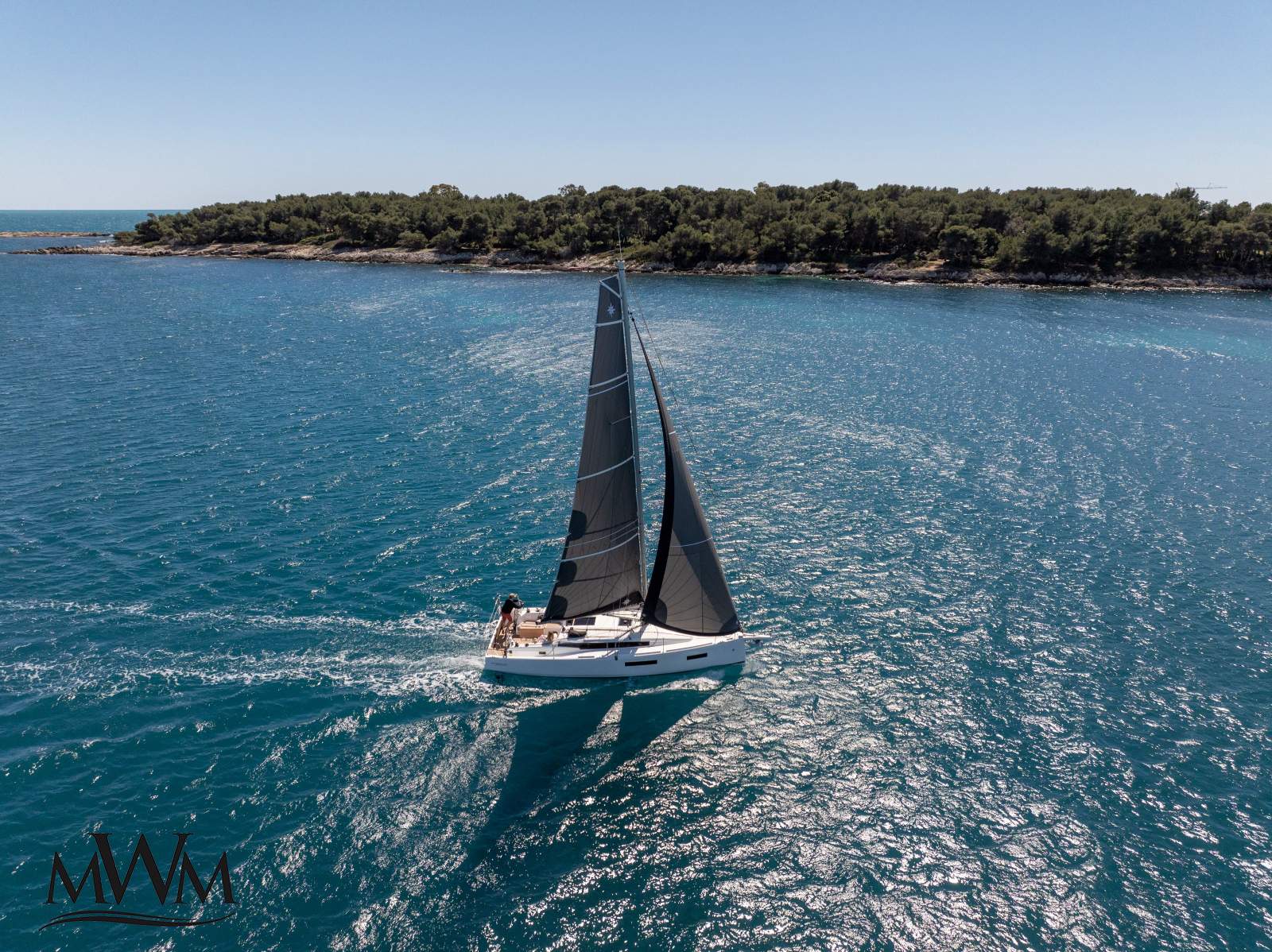 Jeanneau Sun Odyssey 350 Easy sailing, built for real cruising