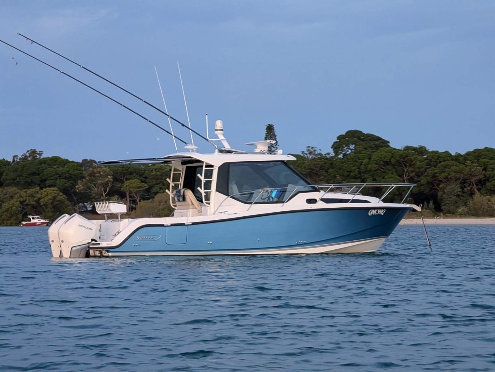 Boston Whaler 325 Conquest - Seakeeper Gyro!