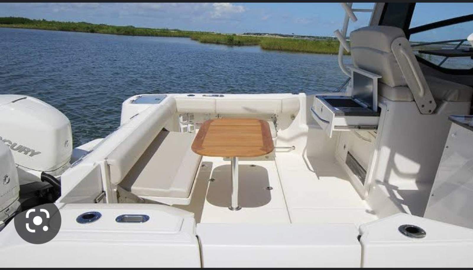 Boston Whaler 325 Conquest - Seakeeper Gyro!