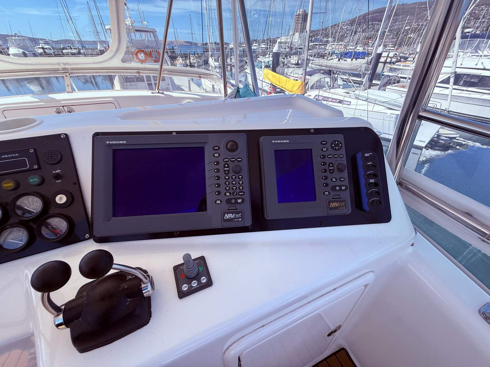 Riviera 39 Platinum (Series 2) Flybridge Cruiser – SAMEDI