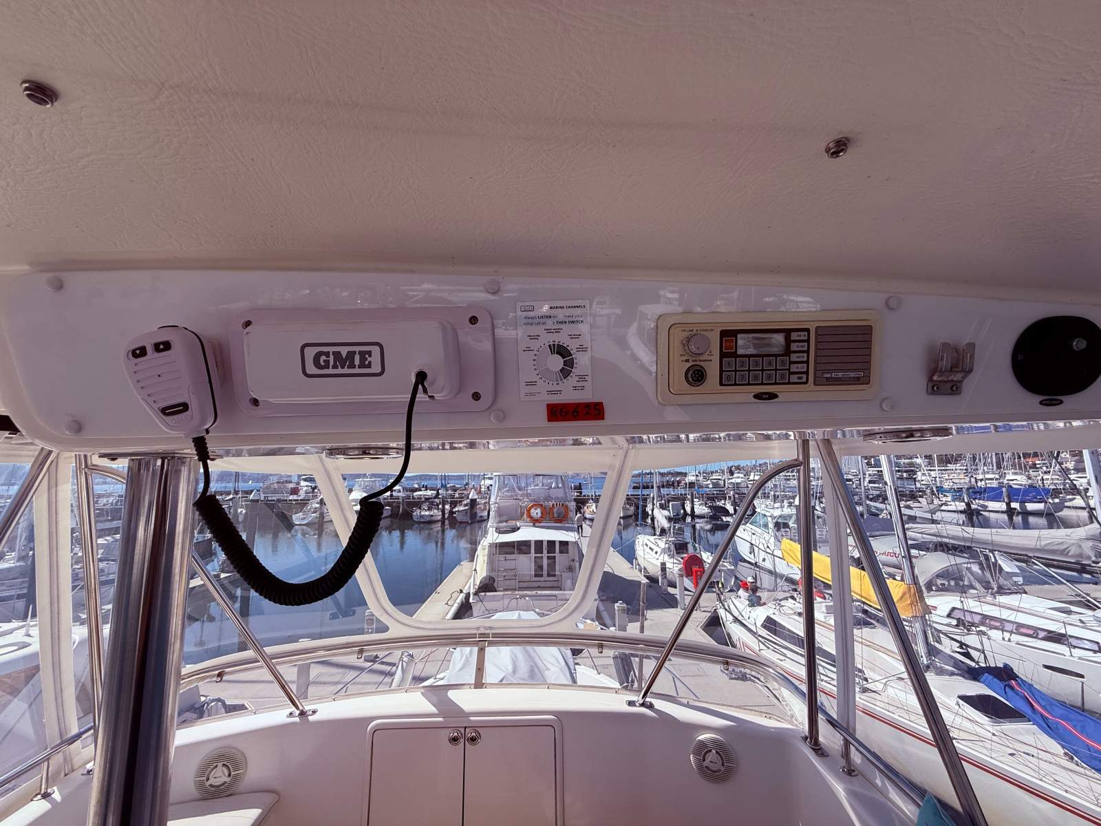 Riviera 39 Platinum (Series 2) Flybridge Cruiser – SAMEDI