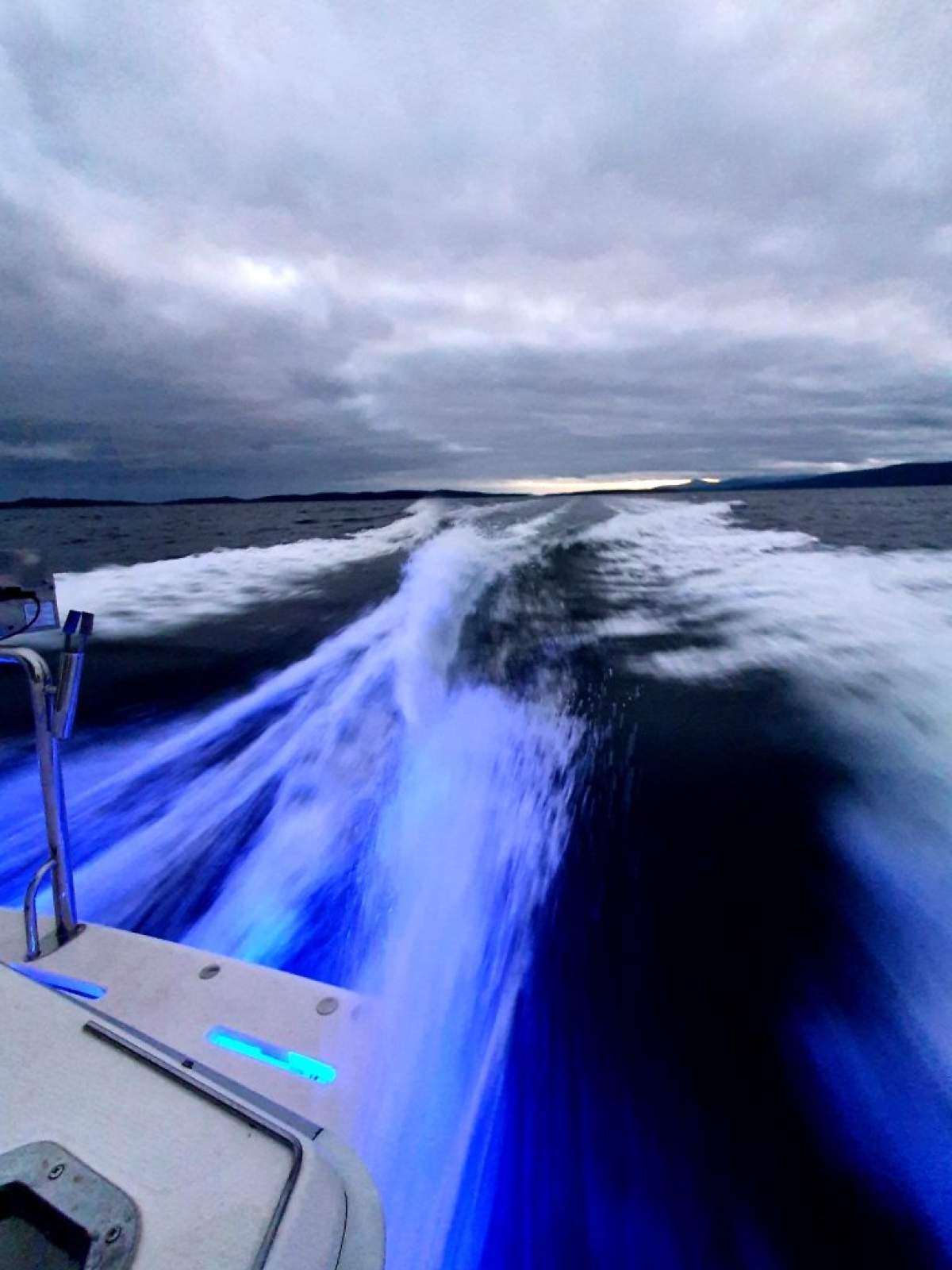 Riviera 39 Platinum (Series 2) Flybridge Cruiser – SAMEDI