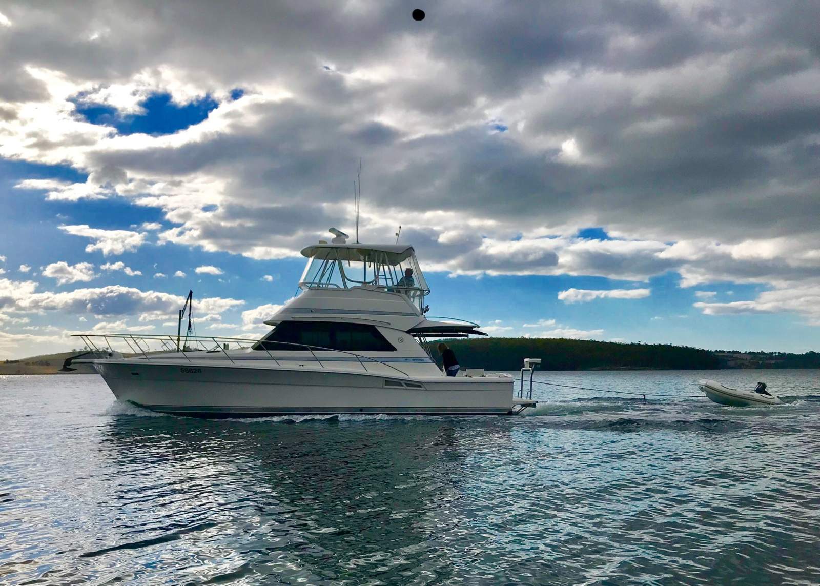 Riviera 39 Platinum (Series 2) Flybridge Cruiser – SAMEDI