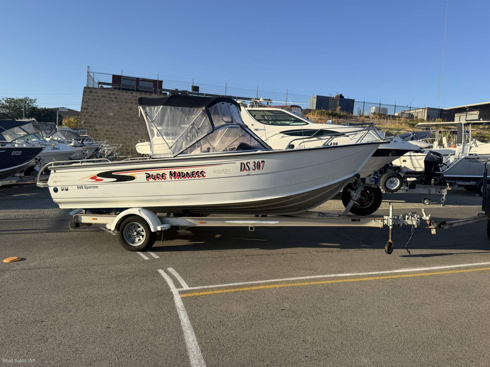 Stacer 549 Sportster 3L Mercruiser motor 47hrs old