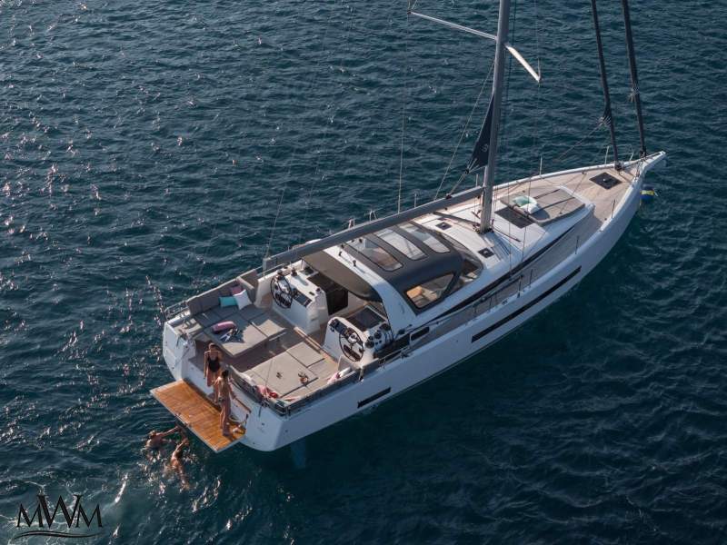 Jeanneau Yachts 55