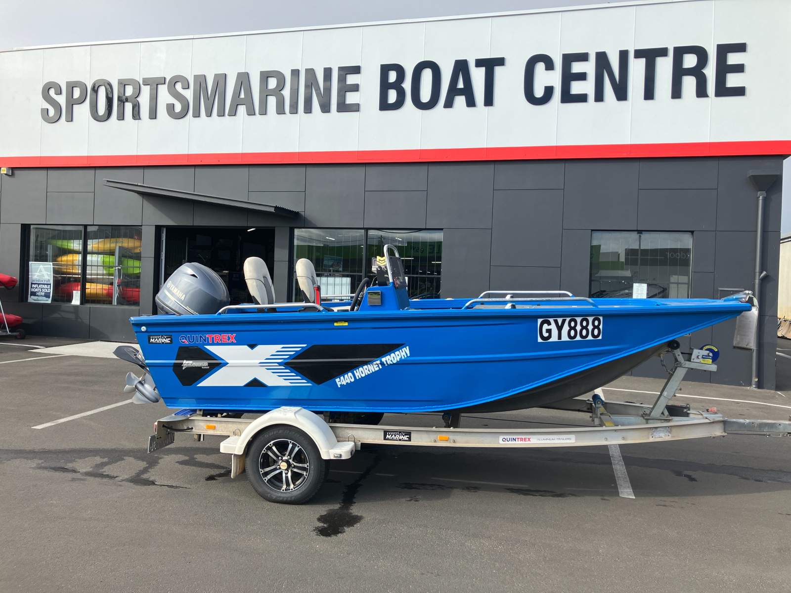 Quintrex 440 Hornet Trophy