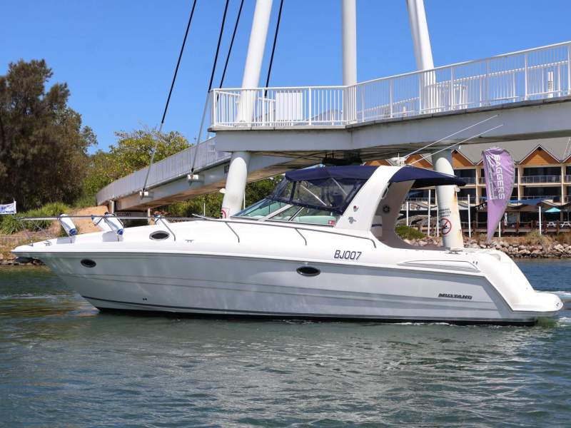 Mustang 3800 Sportcruiser "Salty Dayz" - Wide Beam Luxury!