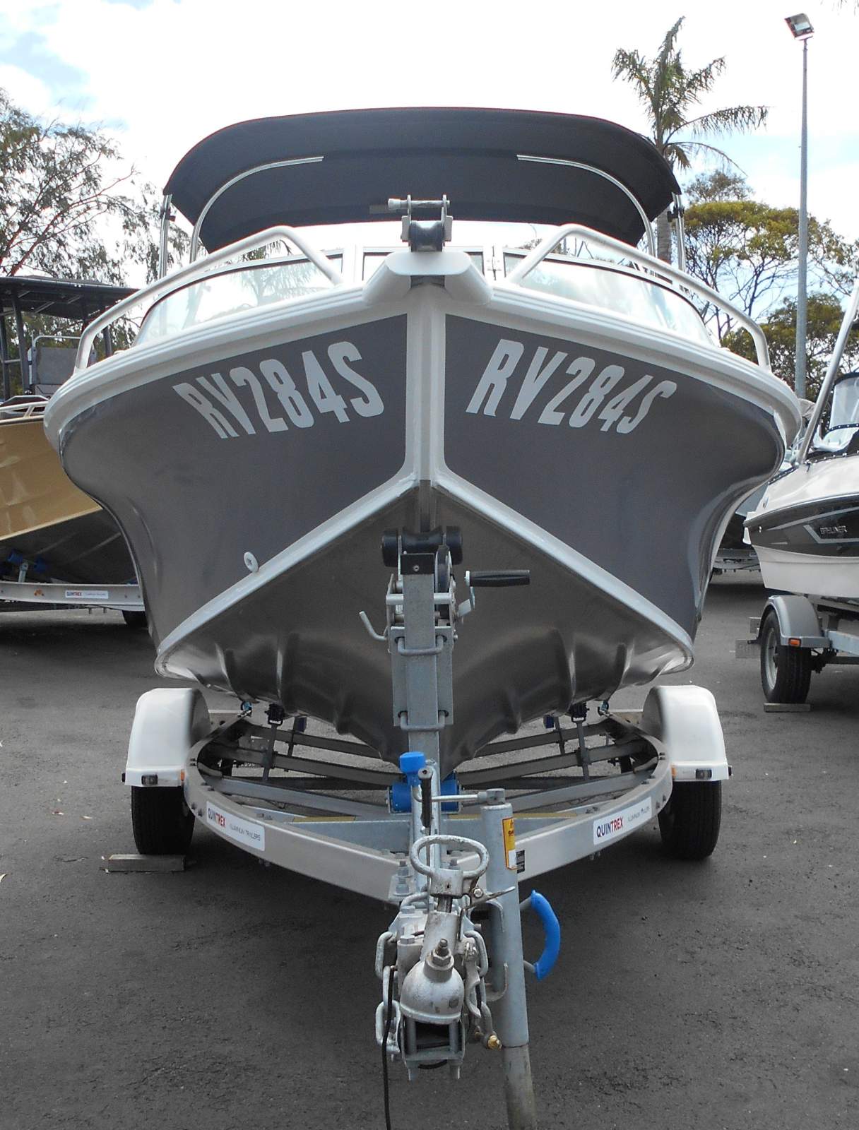 Quintrex 430 Fishabout