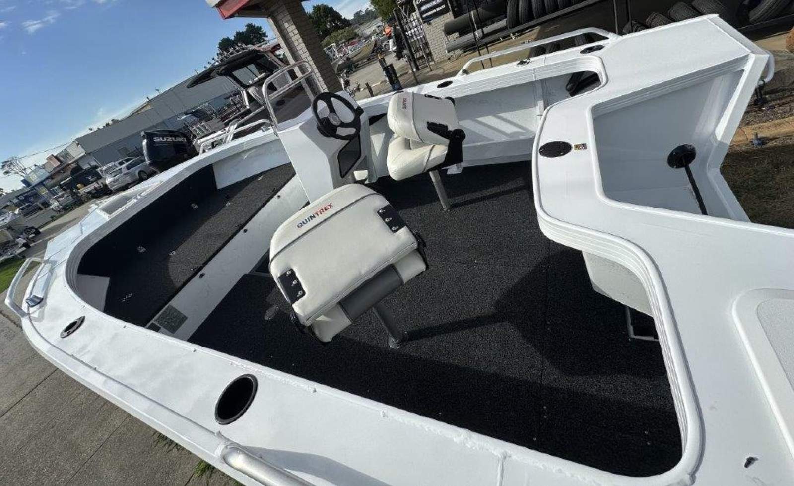 New Quintrex 460 Renegade Side Console