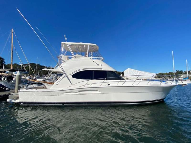 Riviera 42 Flybridge