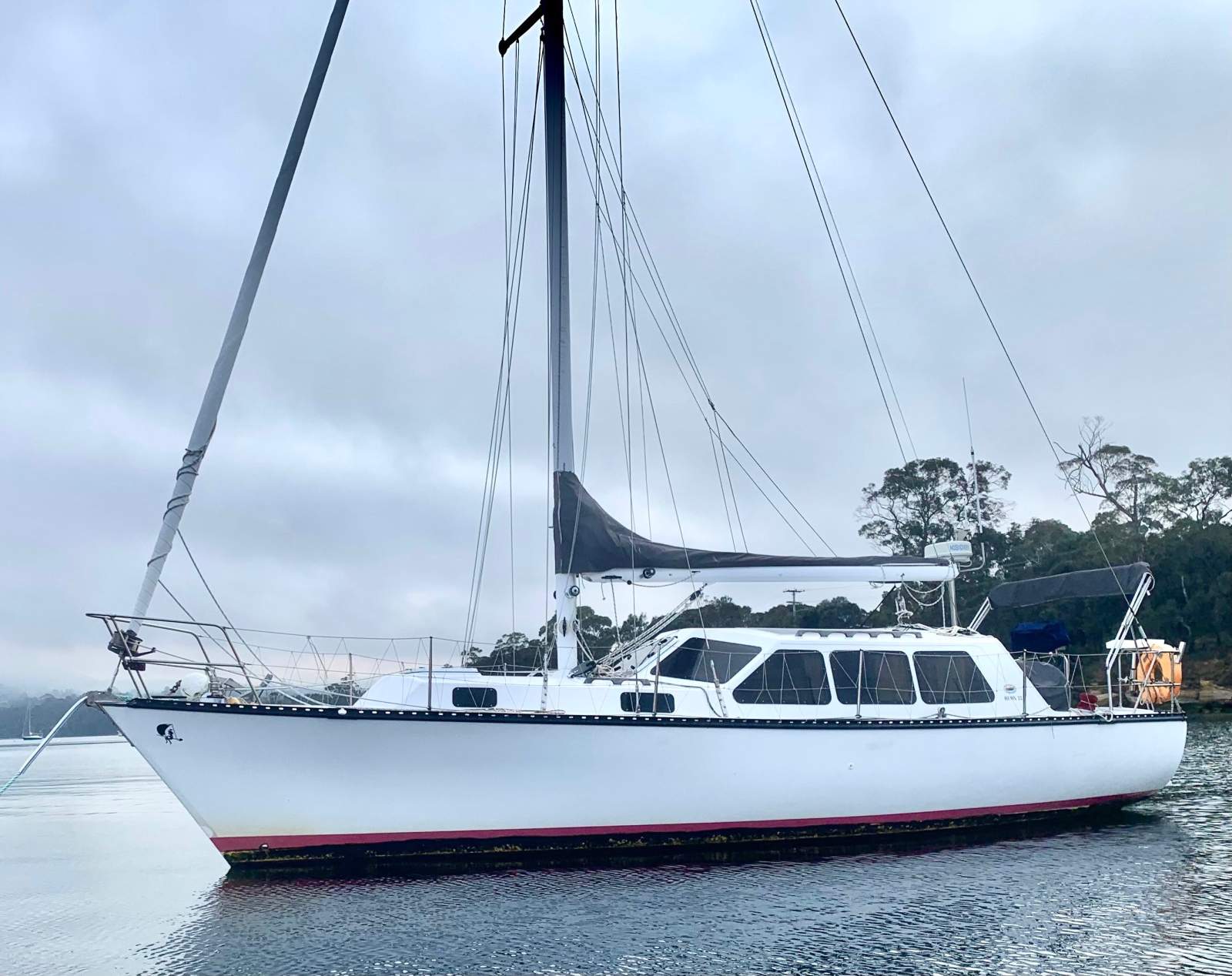 Huon 33 Pilothouse Yacht