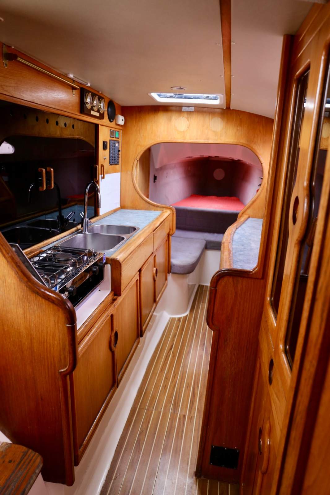 Seawind 1000 1996 In Survey with Business