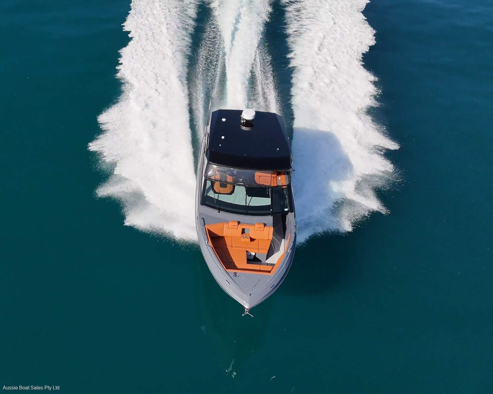 Cruisers Yachts 34 GLS Premium Bowrider