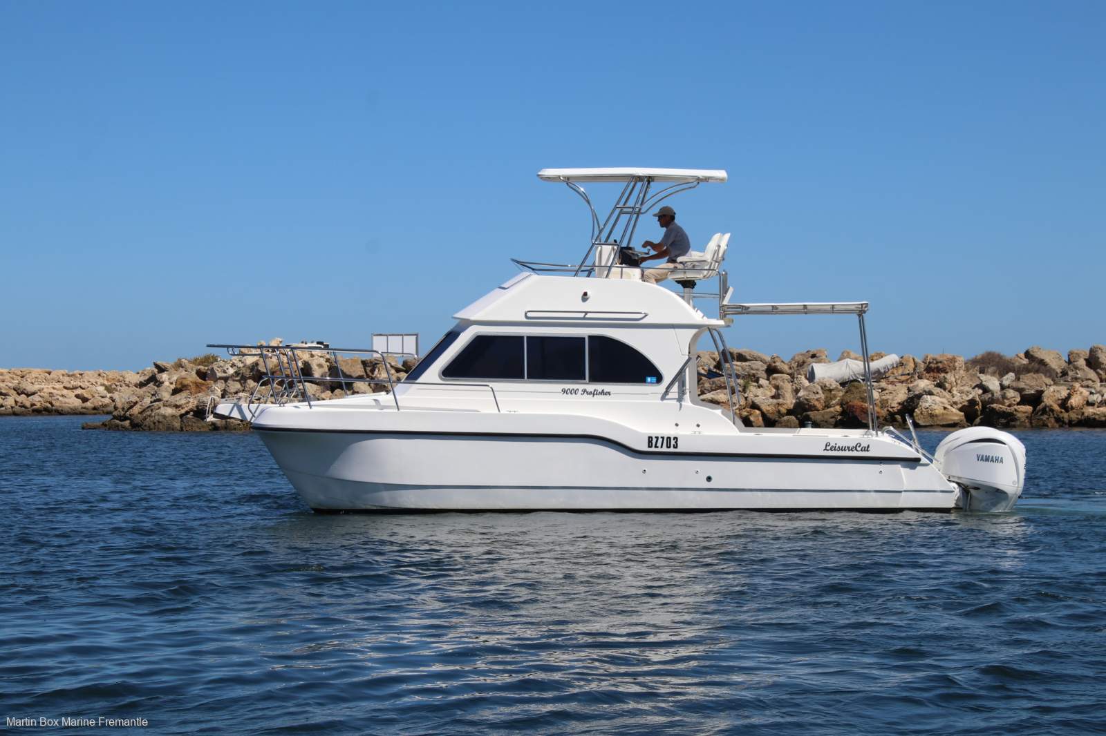 Leisurecat 9000 Profisher With Twin 2021 Yamaha 250Hp and Joystick Controls