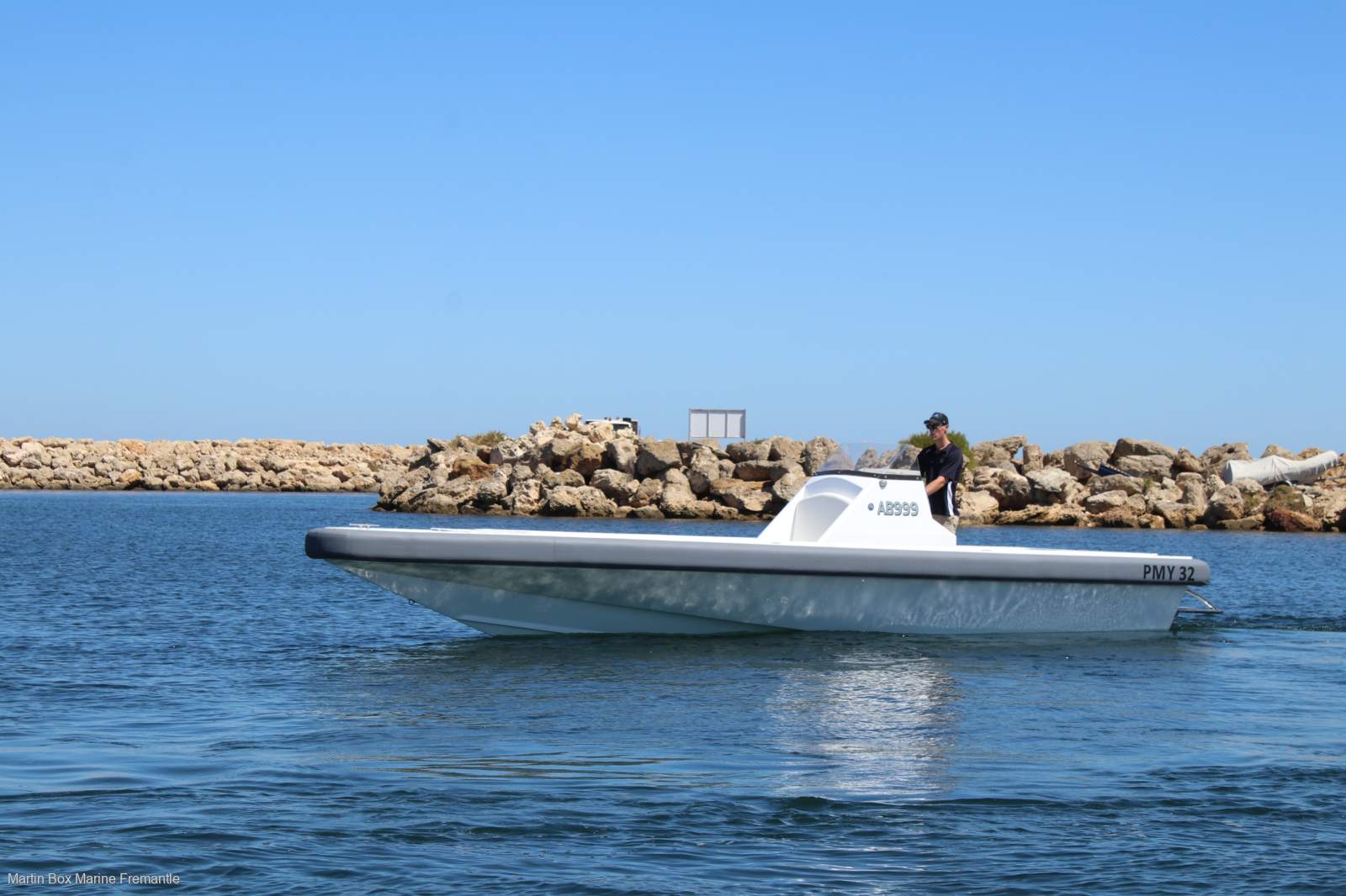 Peter Milner 32 Centre Console With a 2006 MerCruiser 420Hp V8