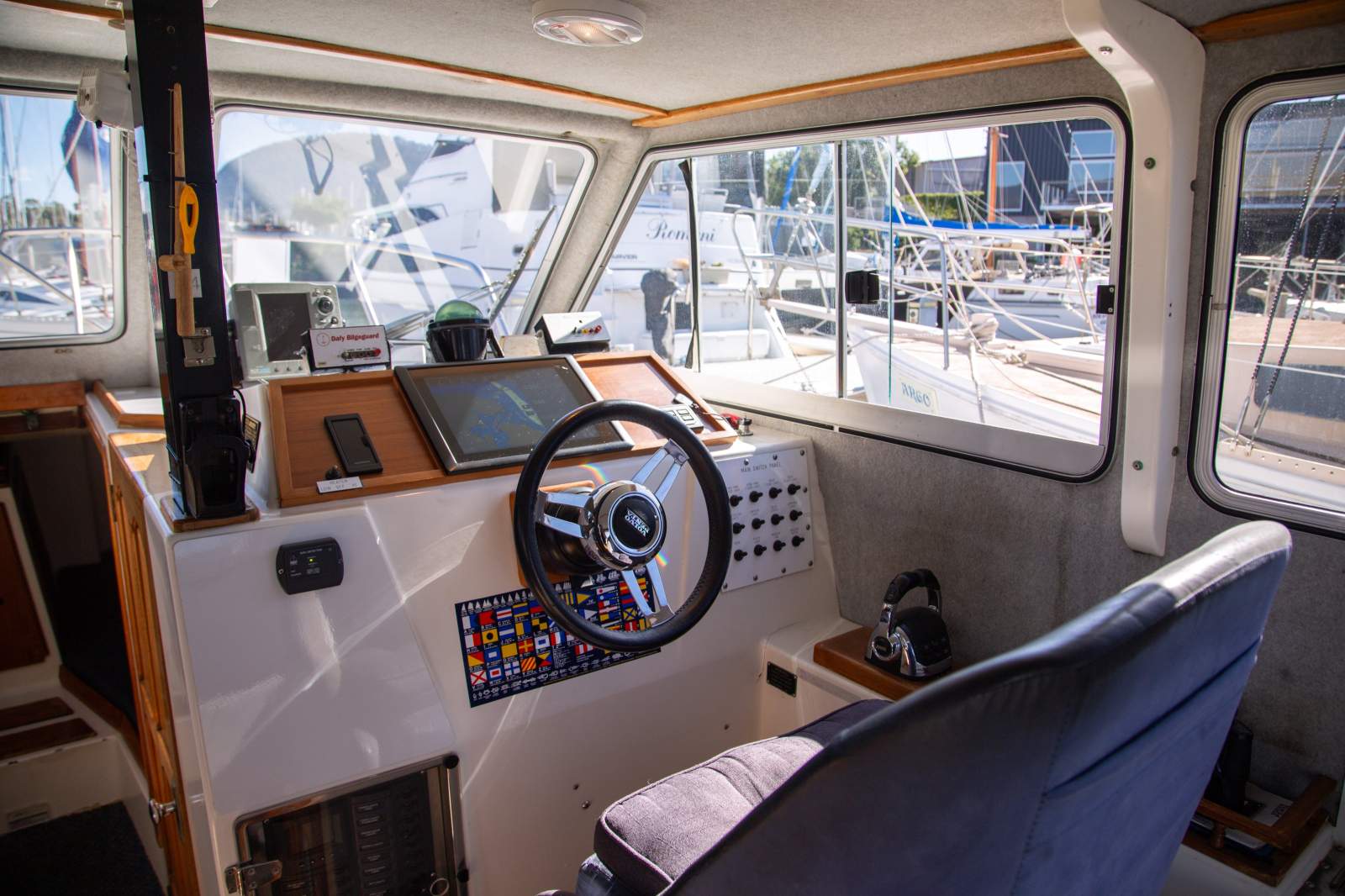 Powercat 328 Flybridge IN SURVEY, REPOWER 2015, FULL REWIRE!! For Sale ...