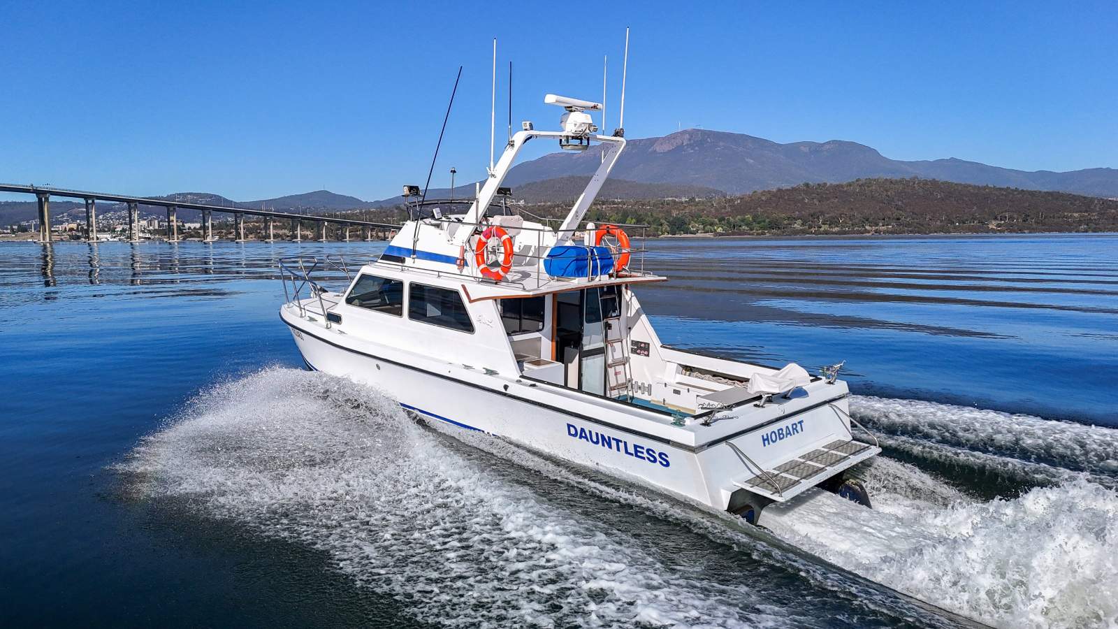 Powercat 328 Flybridge IN SURVEY, REPOWER 2015, FULL REWIRE!! For Sale ...