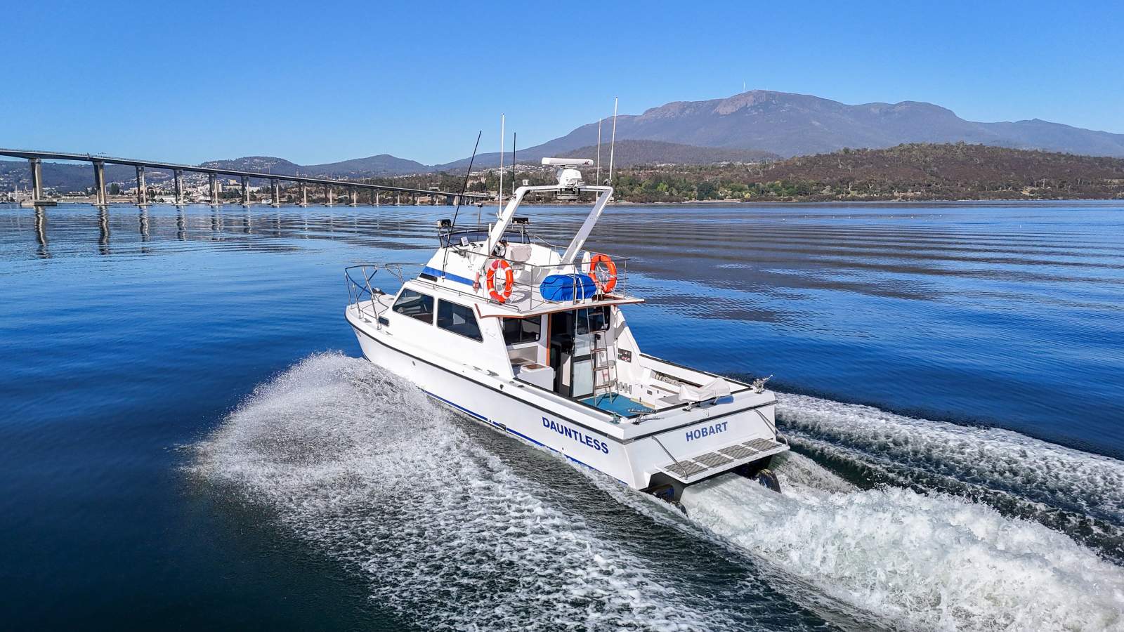 Powercat 328 Flybridge IN SURVEY, REPOWER 2015, FULL REWIRE!! For Sale ...