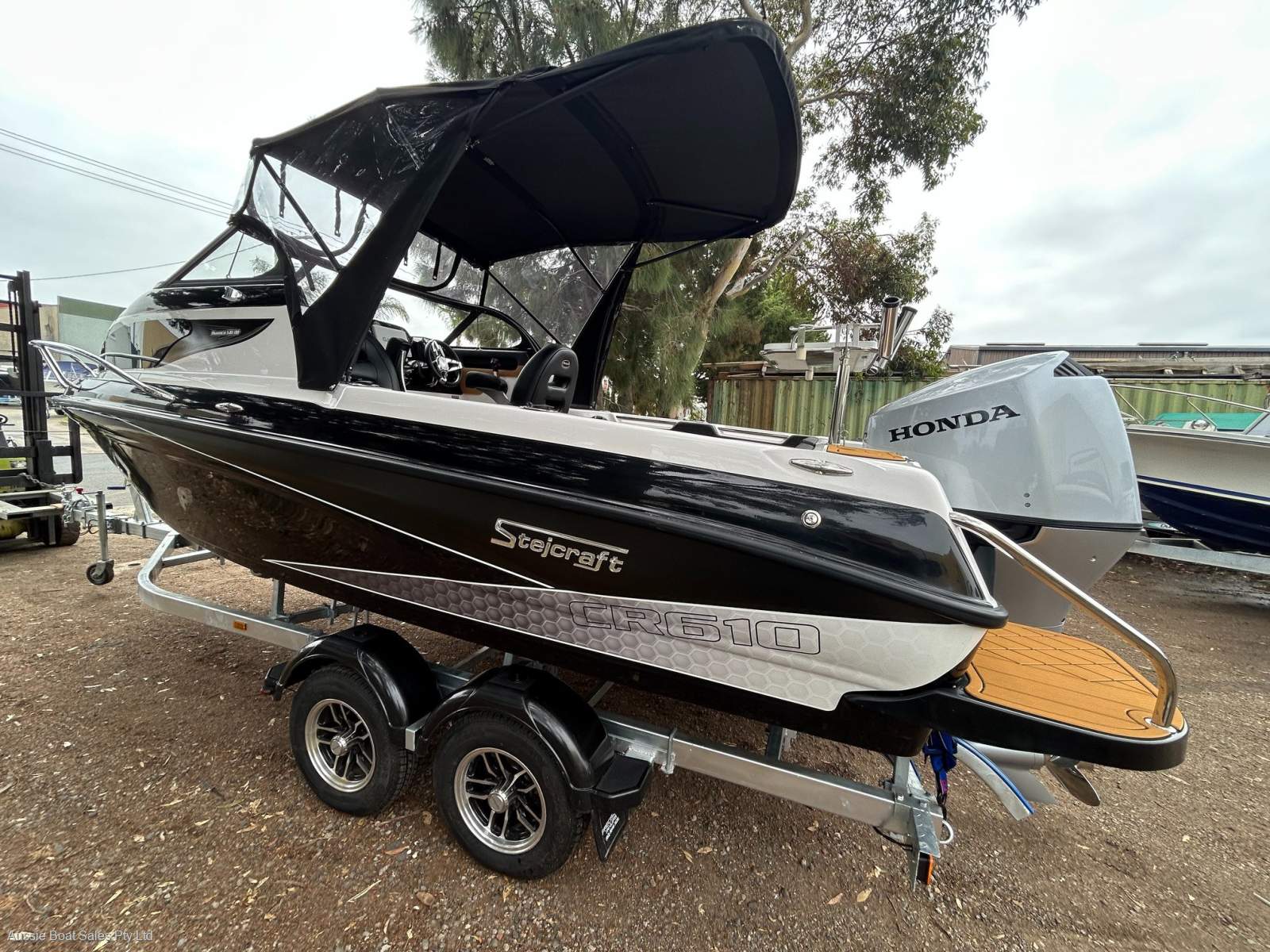 Stejcraft 610 Monaco Fisherman