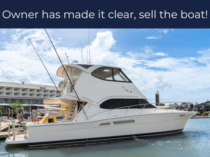 Riviera 47 Enclosed Flybridge