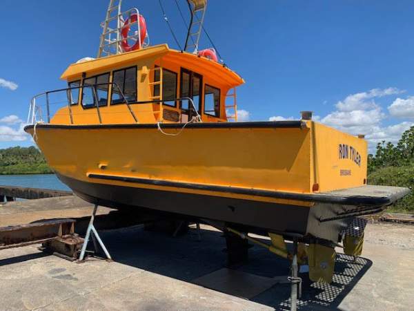 2010 8.6m Cairns Custom 