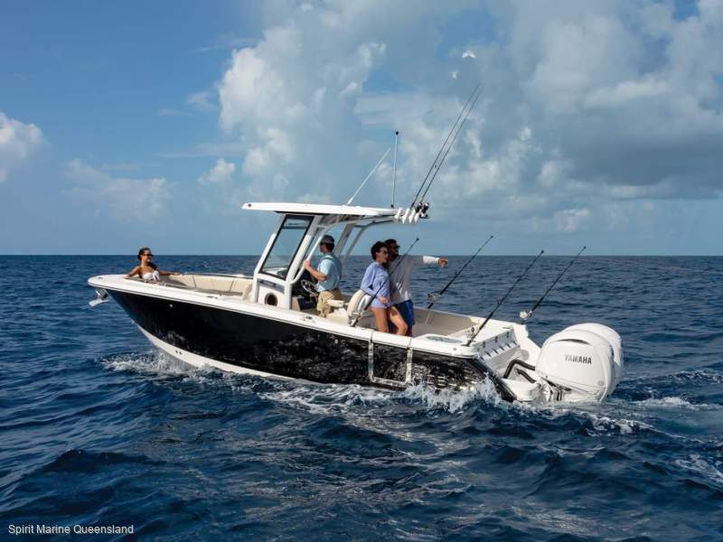 Robalo R250 Centre Console