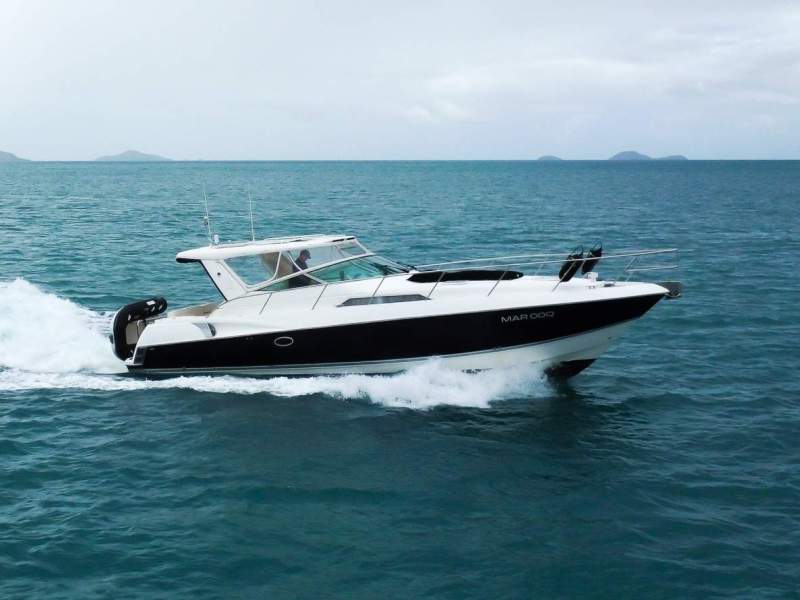 Riviera M400 Sports Cruiser inc. Thruster, Gen & Solar