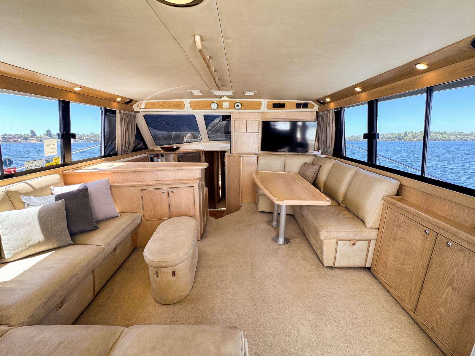 Riviera 48 Enclosed Flybridge For Sale | Oceaneer Marine