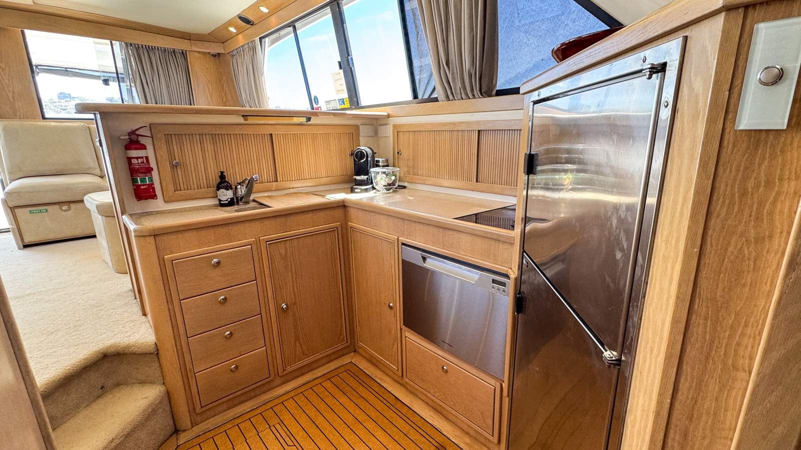 Riviera 48 Enclosed Flybridge For Sale | Oceaneer Marine