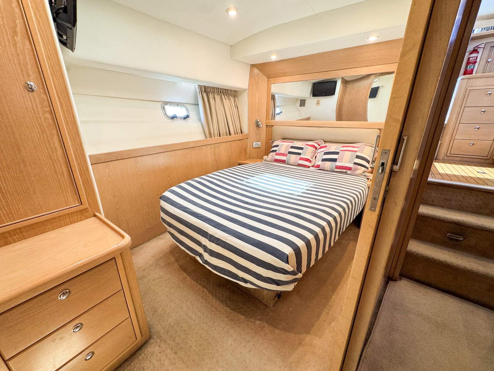 Riviera 48 Enclosed Flybridge For Sale | Oceaneer Marine