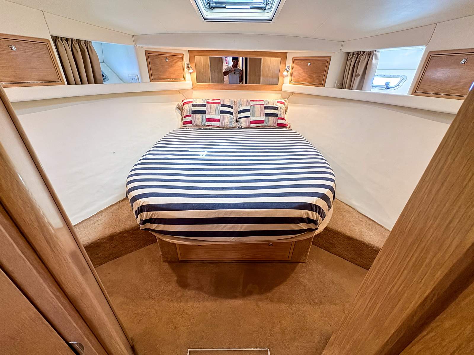 Riviera 48 Enclosed Flybridge For Sale | Oceaneer Marine