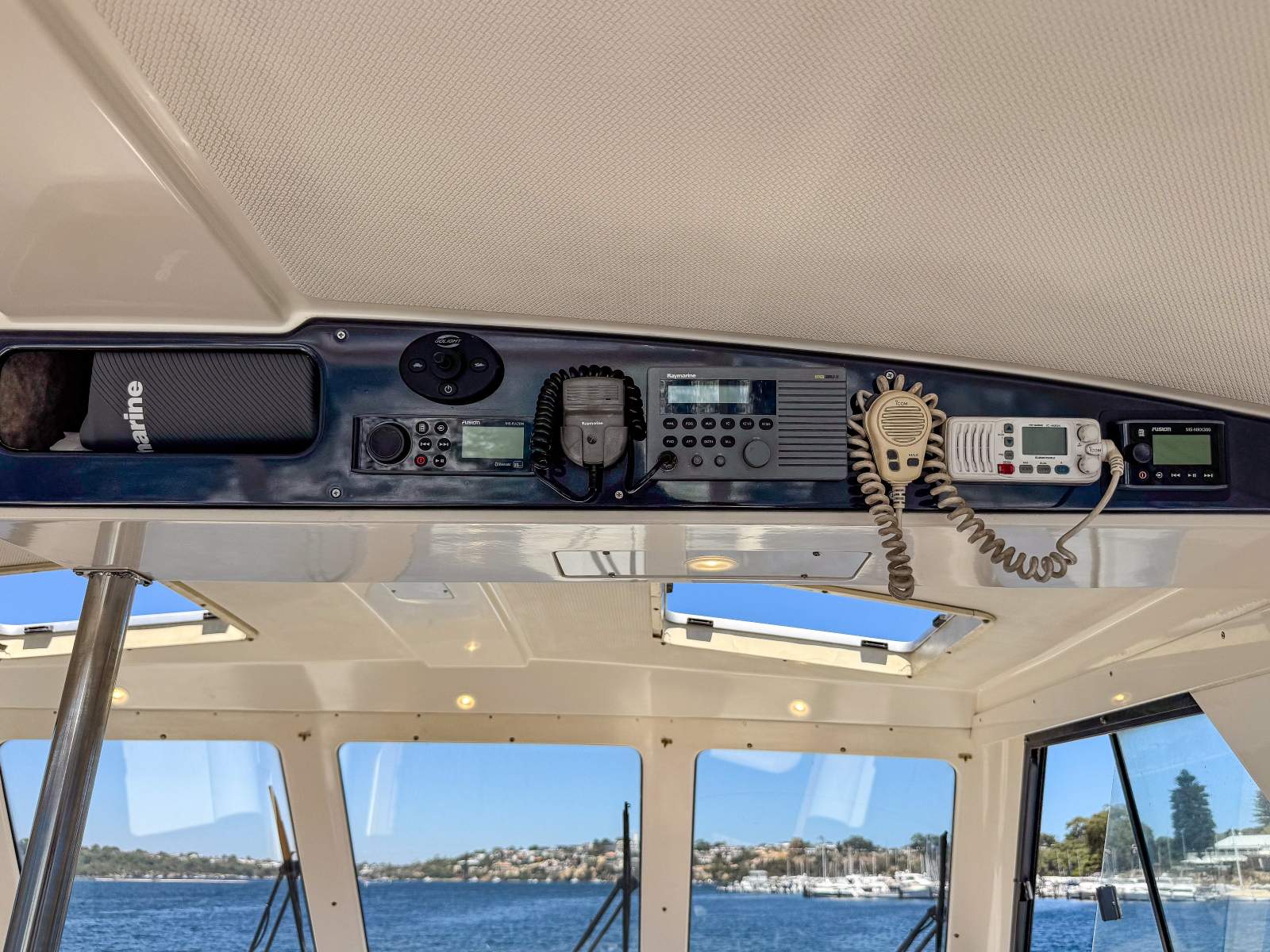 Riviera 48 Enclosed Flybridge For Sale | Oceaneer Marine