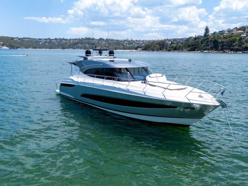 Riviera 5400 Sport Yacht Platinum Edition