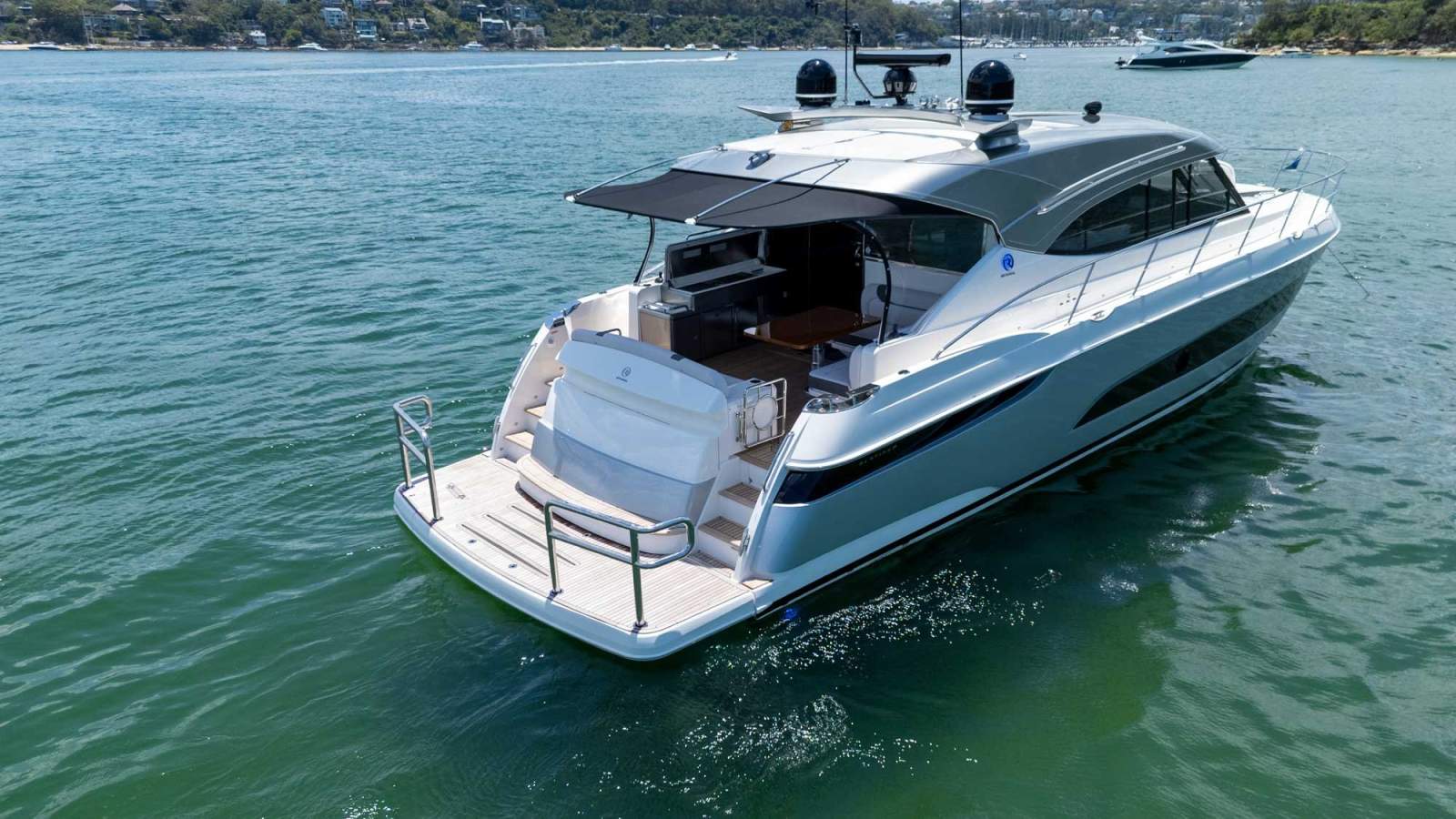 New Riviera 5400 Sport Yacht Platinum Edition