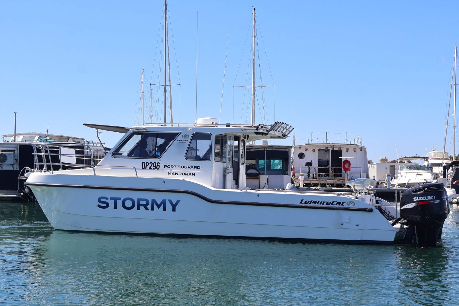 Leisurecat 9000 Kingfisher - Custom Wheelhouse, Twin 300hp Suzukis!