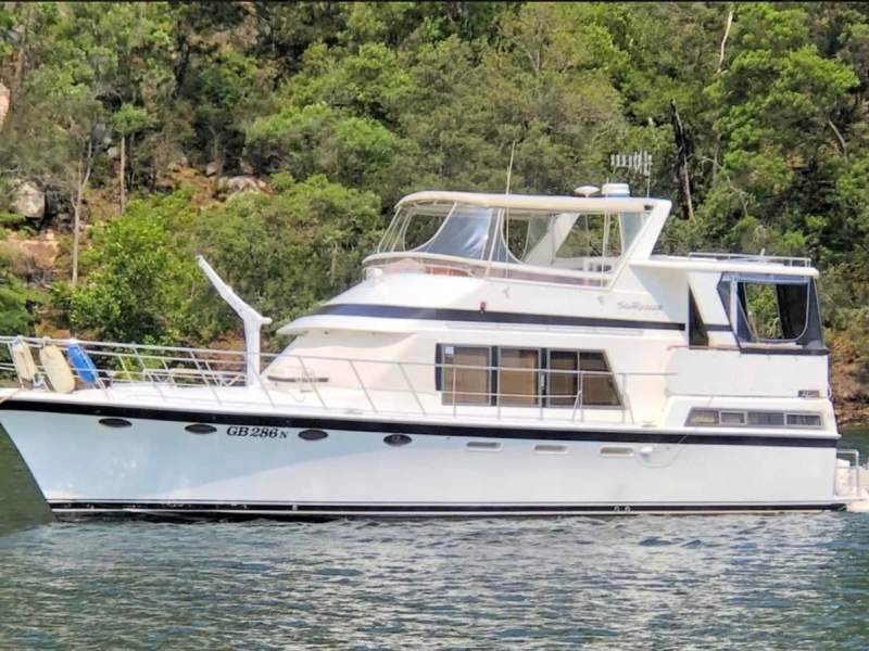Sea Ranger 47 Aft Cabin Flybridge Cruiser