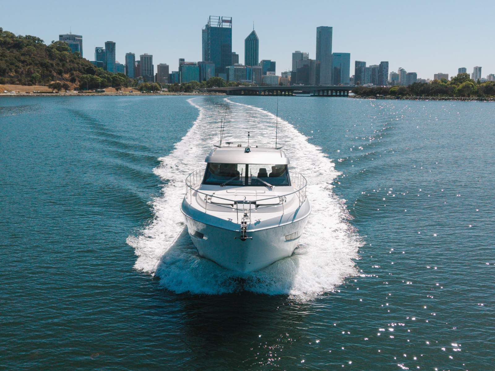 Riviera 4600 Sport Yacht Platinum Edition