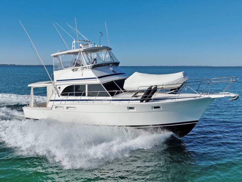 Caribbean 45 Flybridge Cruiser - Beautiful example of this popular model