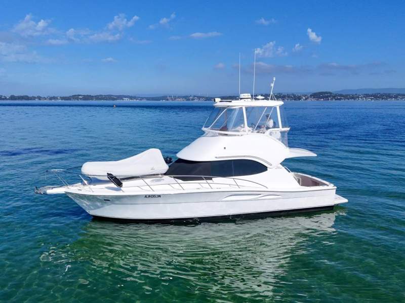 Riviera 37 Open Flybridge Platinum