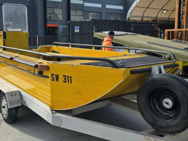 Yamba Welding & Engineering Pro Punt 5.2mt Pro Punt & trailer