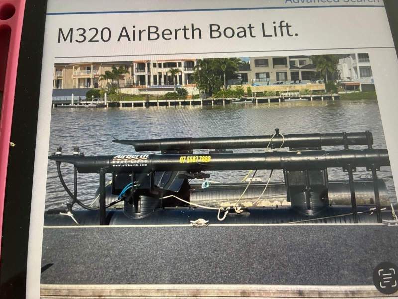 AirBerth 320 Boat Lift