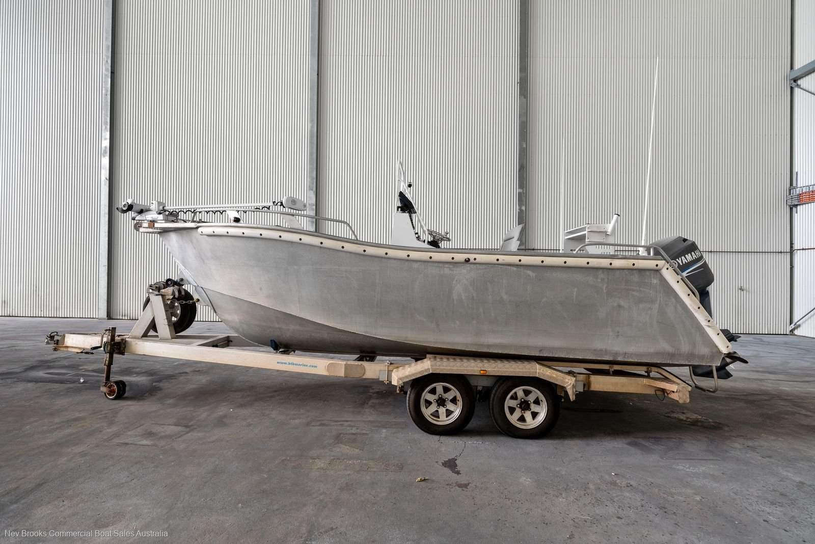 BtB 6.4m Commercial Centre Console