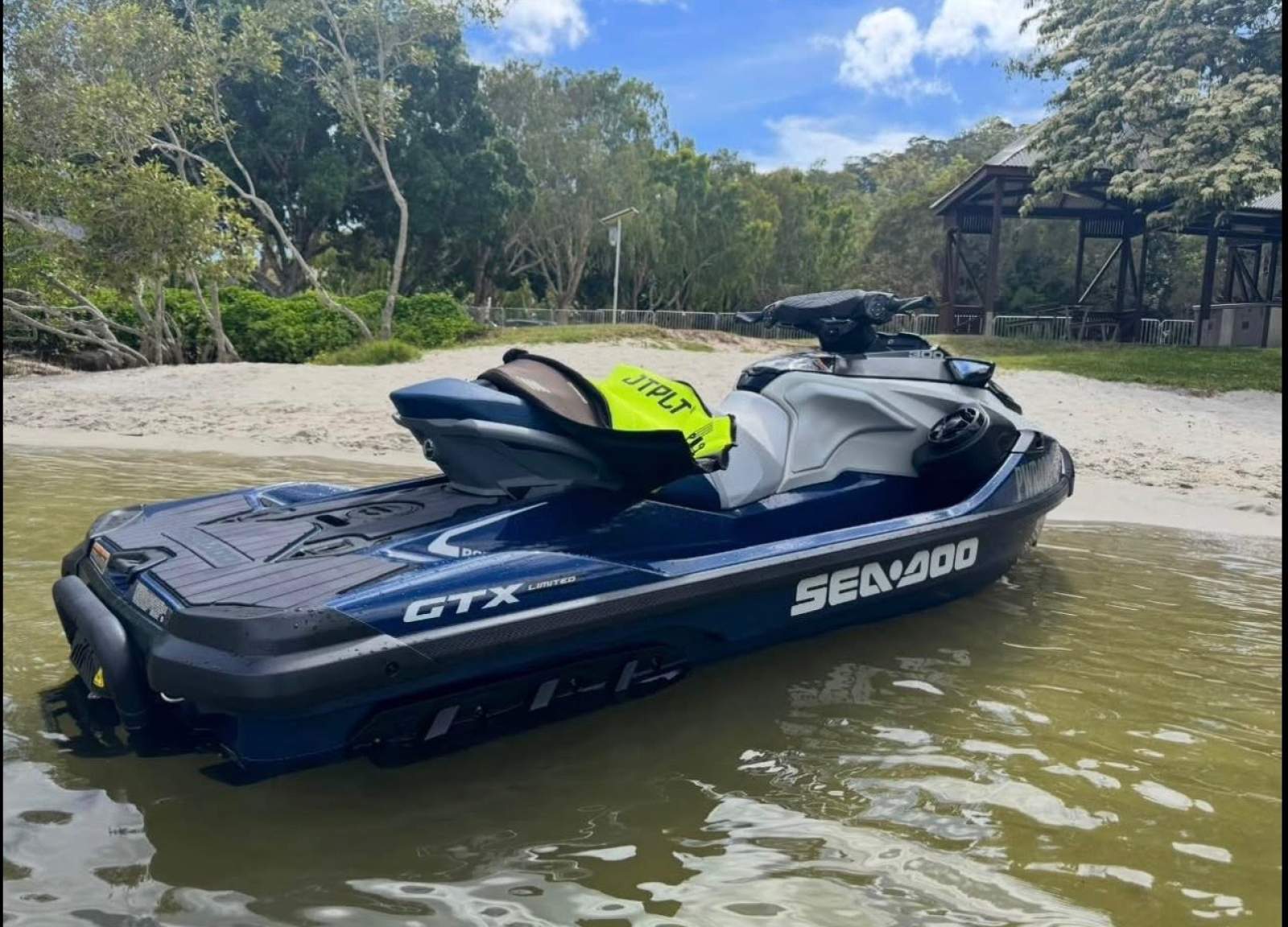 Sea-Doo GXT Limited 300