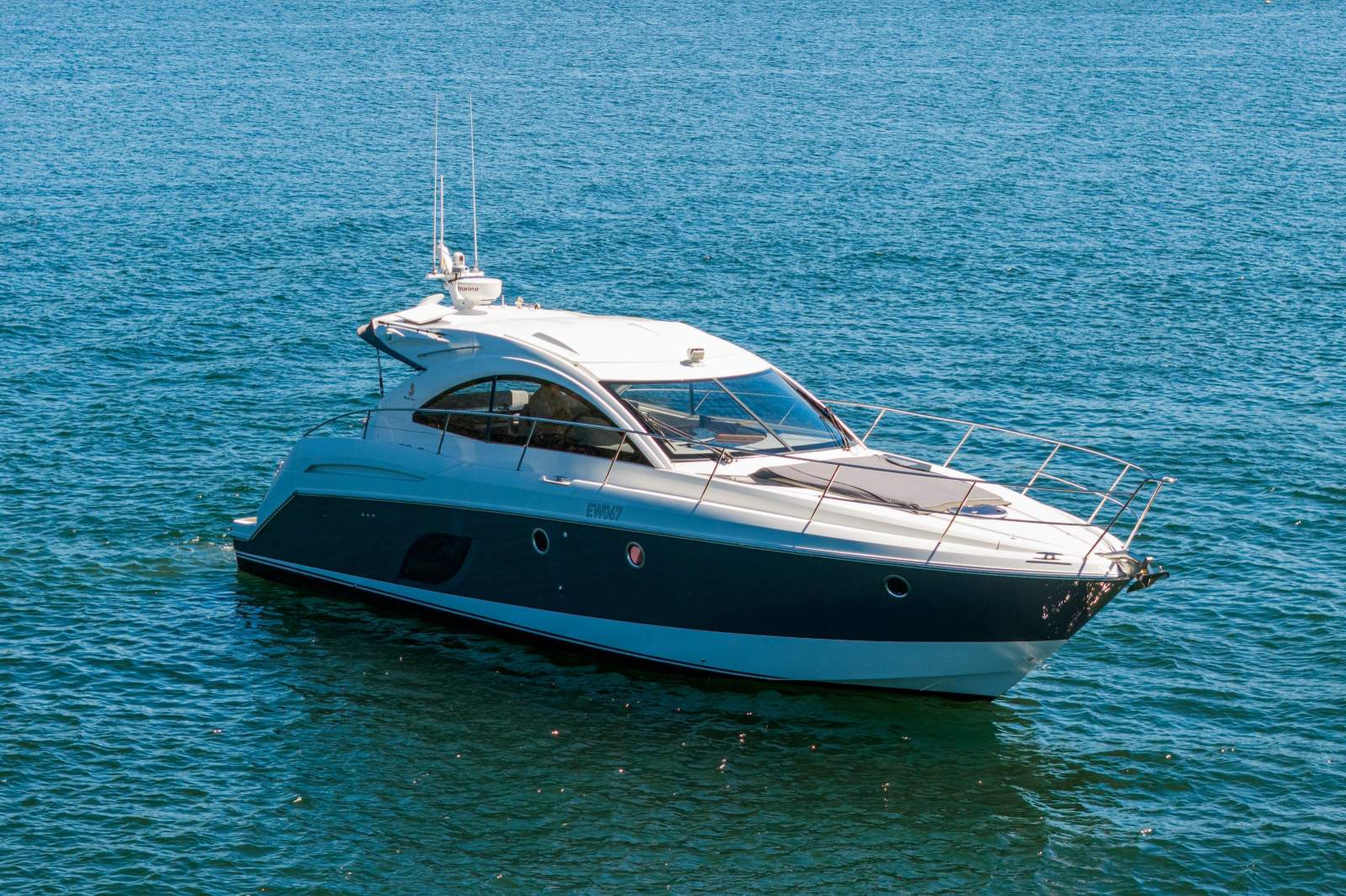 Beneteau Monte Carlo 42:Exterior