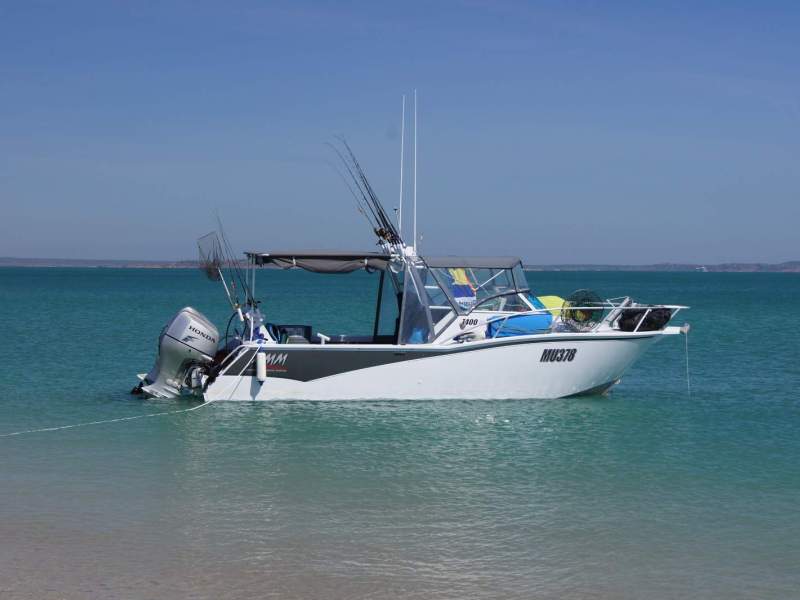 Australian Master Marine 7400 Weekender